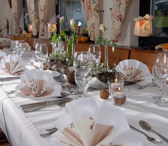 Festliche Tafel im Restaurant Kalikutt