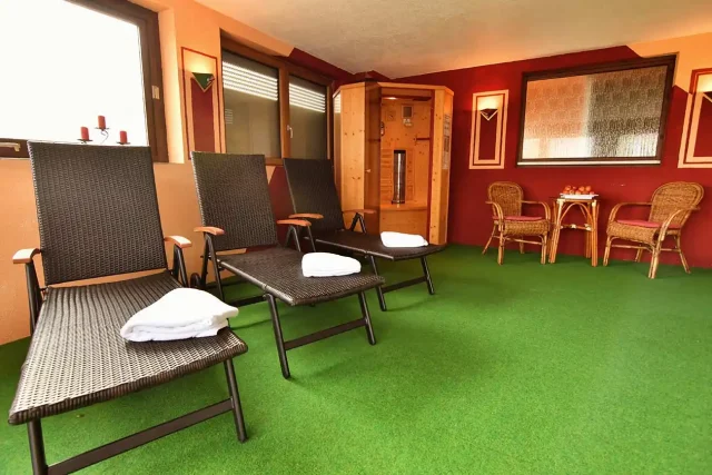 Entspannungsraum mit Gesundheitskabine